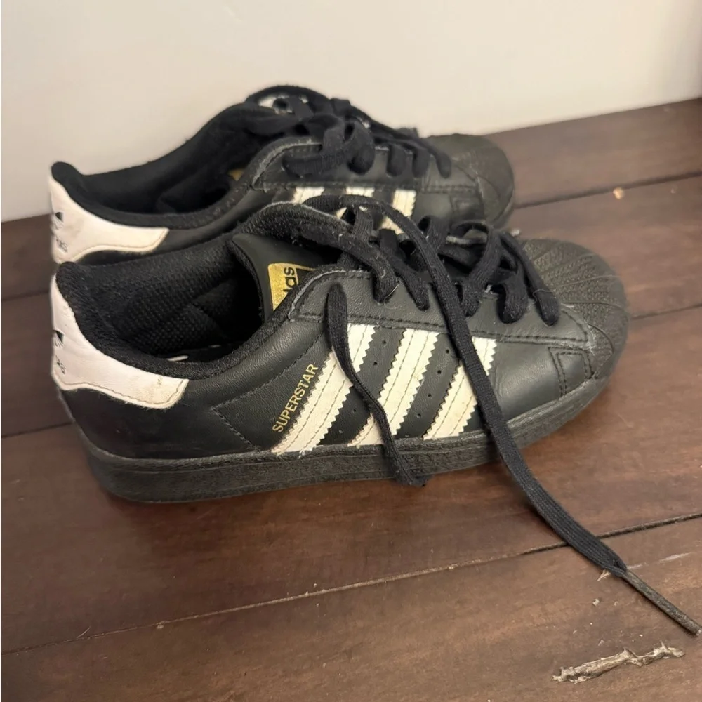 adidas model superstar